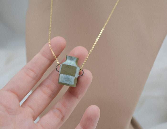 Checkered Pot Necklace - Honeydew