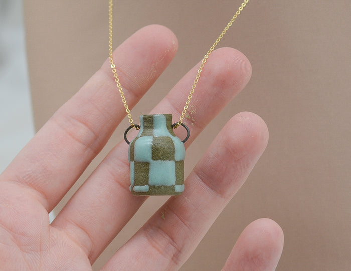 Checkered Pot Necklace - Satin Mint