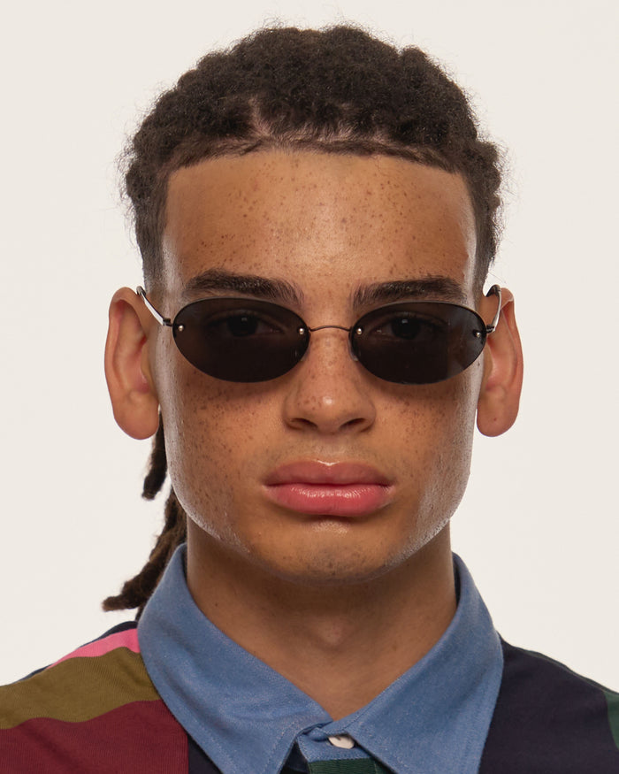 Charcoal::Coco Sunglasses oval black metal mobile full image