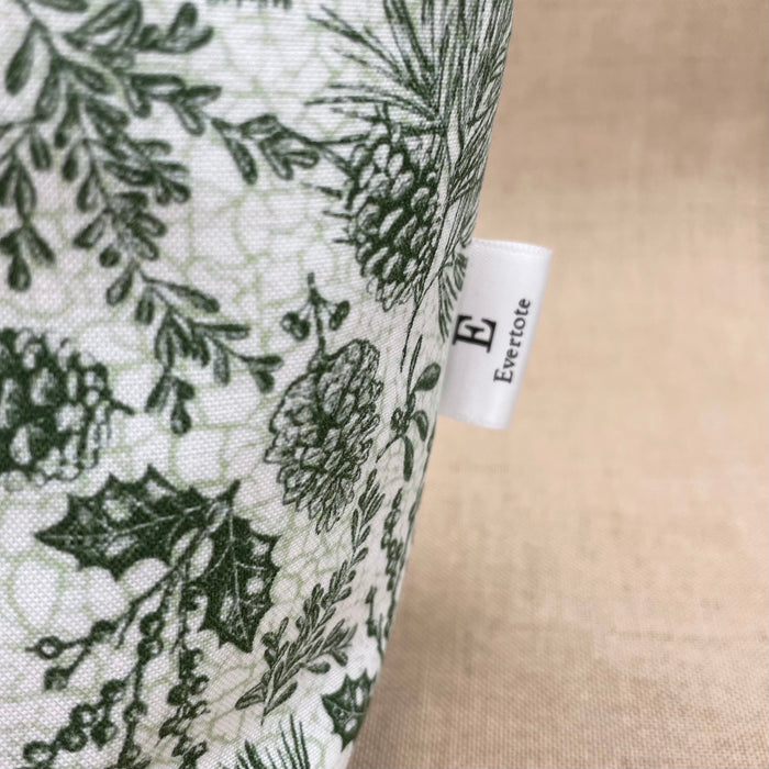 Frosty Foliage Medium Wedgetote with Coordinating Notions Pouch