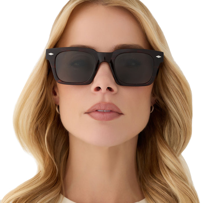 on model - blonde female wearing yellowstone x diff eyewear featuring the kayce dutton square sunglasses with a western sequoia acetate frame and green g15 polarized lenses front view