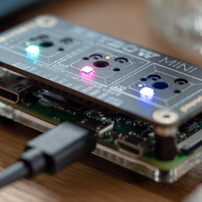 Keybow Kit (3-key) – Quiet keys by Pimoroni - The Pi Hut