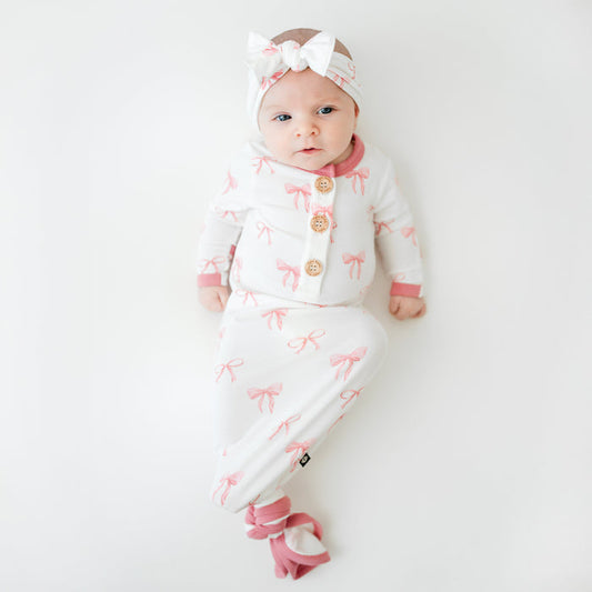 Baby modeling pink and white Knotted Gown with Bow Set in Bow
