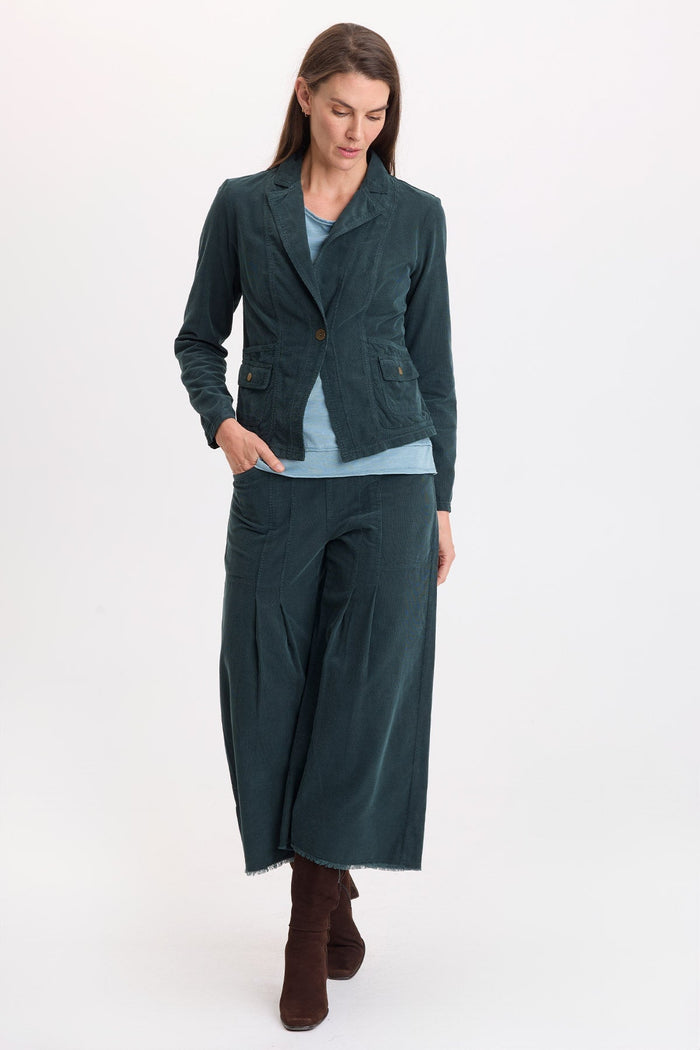 Wearables Liene Corduroy Pleated Crop