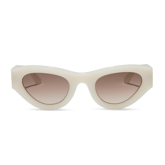 for love & lemons x diff eyewear featuring the lucy cat eye sunglasses with a meringue acetate frame and brown gradient lenses front view