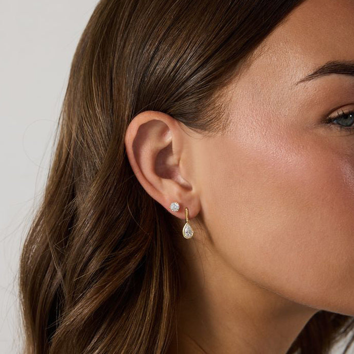 Mini Linea Pear Bezel Stud