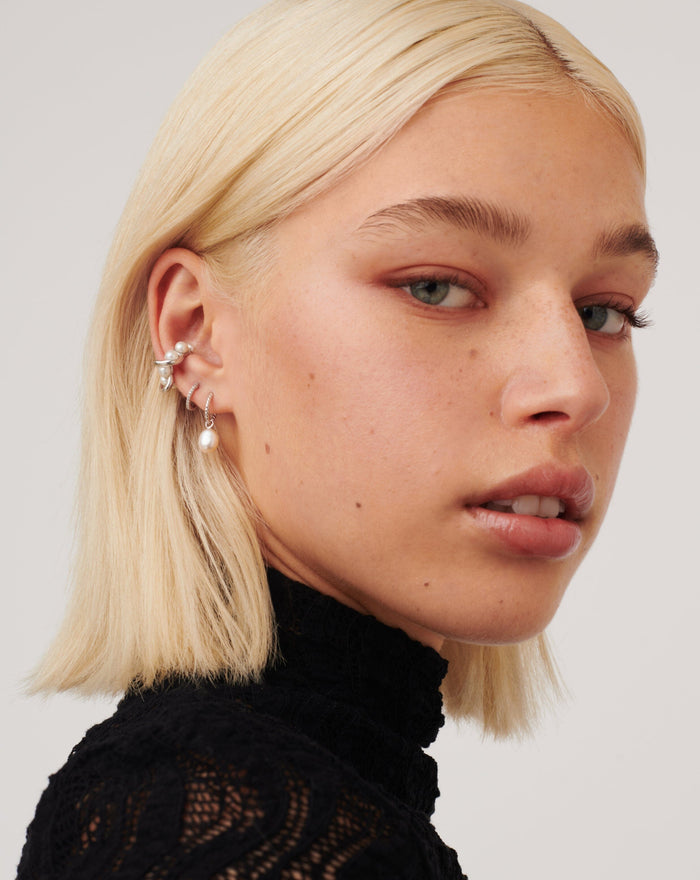 Pearl Twisted Small Drop Hoop Earrings | Sterling Silver/Pearl Earrings Missoma