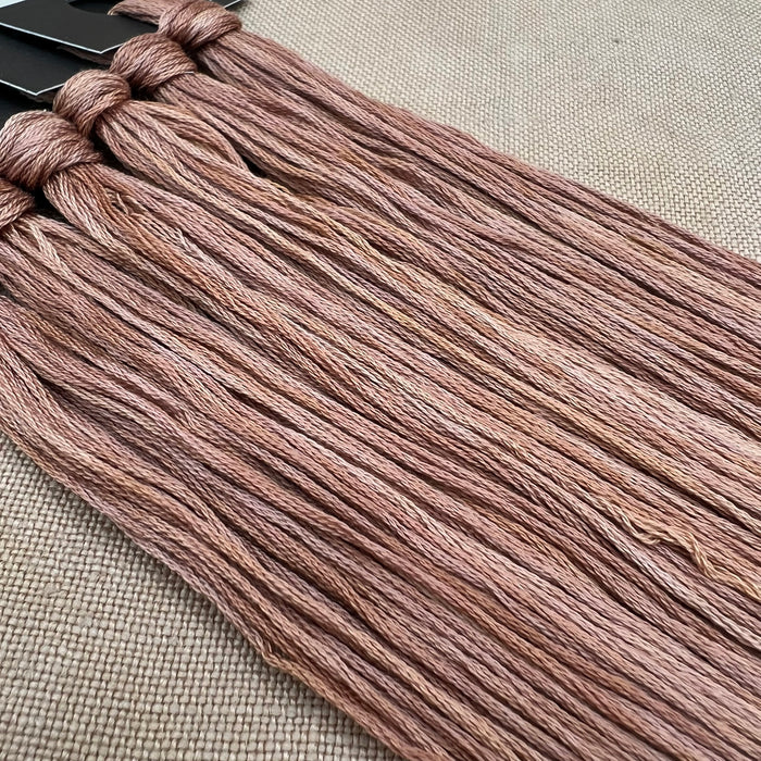 Roxy Floss Collection 8yd Amaretto