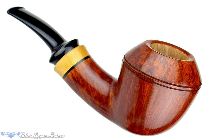Blue Room Briars is proud to present this Sergey Cherepanov Pipe Rhodesian with Boxwood