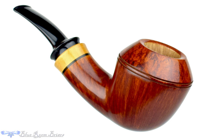 Blue Room Briars is proud to present this Sergey Cherepanov Pipe Rhodesian with Boxwood