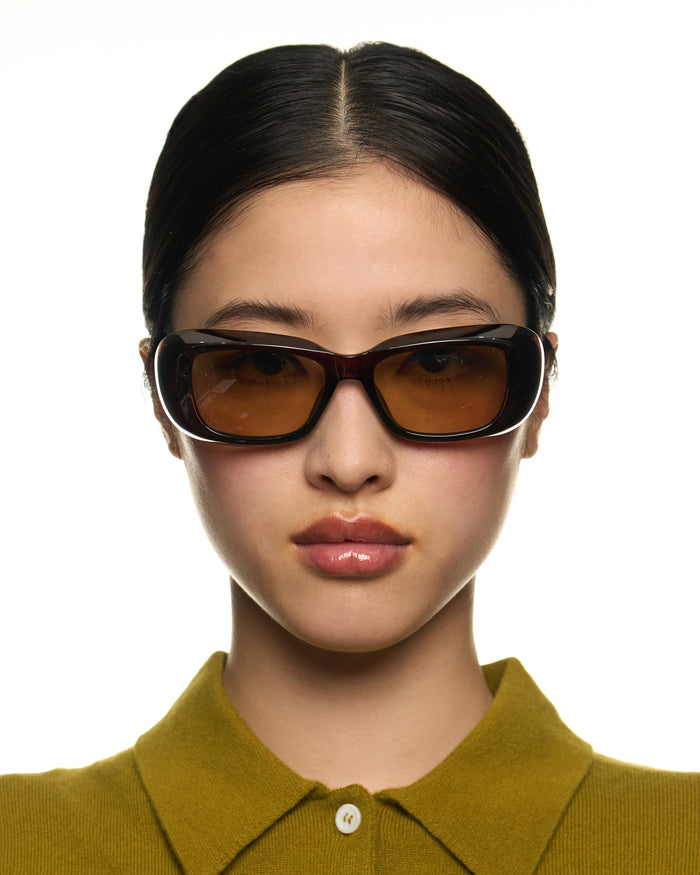 lifestyle-Whiskey::women Sonny Sunglasses Square Brown recycled polyester