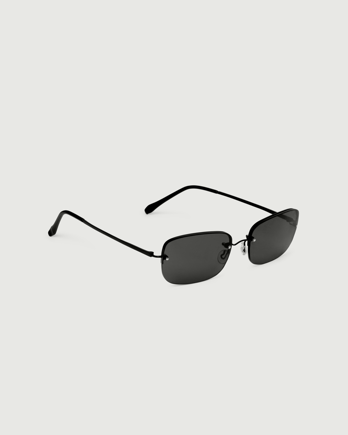 Charcoal::Stevie Sunglasses rectangle black metal front diagonal