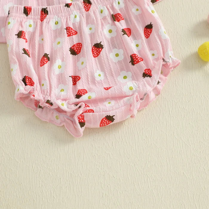 STRAWBERRY FIELDS Summer Outfit