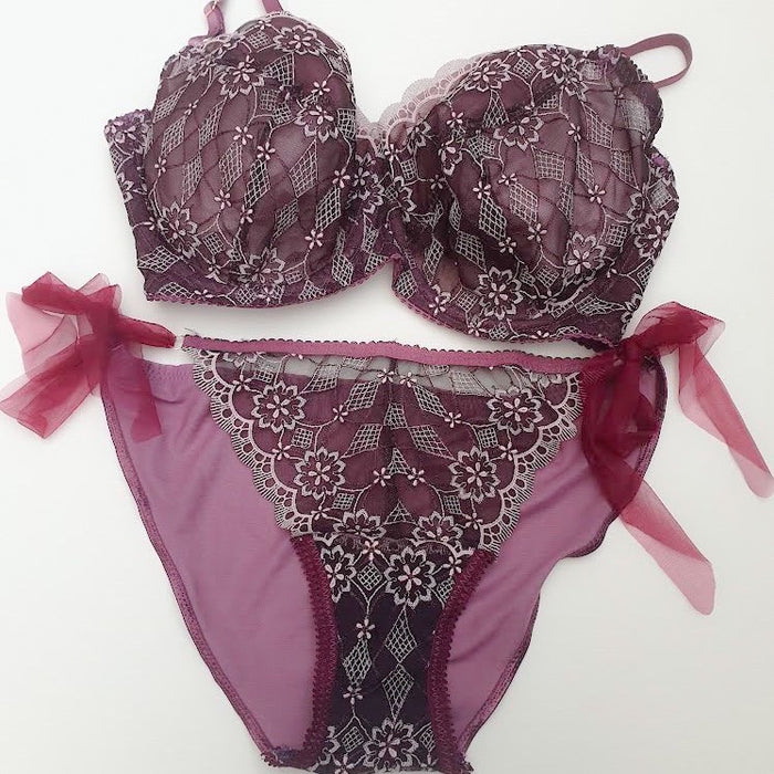 Tulle Lace 134 - 7 1/4" Basketful of Berries Back from the Vault!