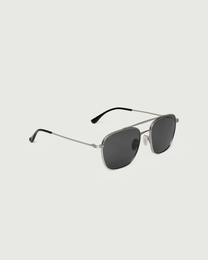 Chrome::Val Sunglasses pilot silver metal front diagonal