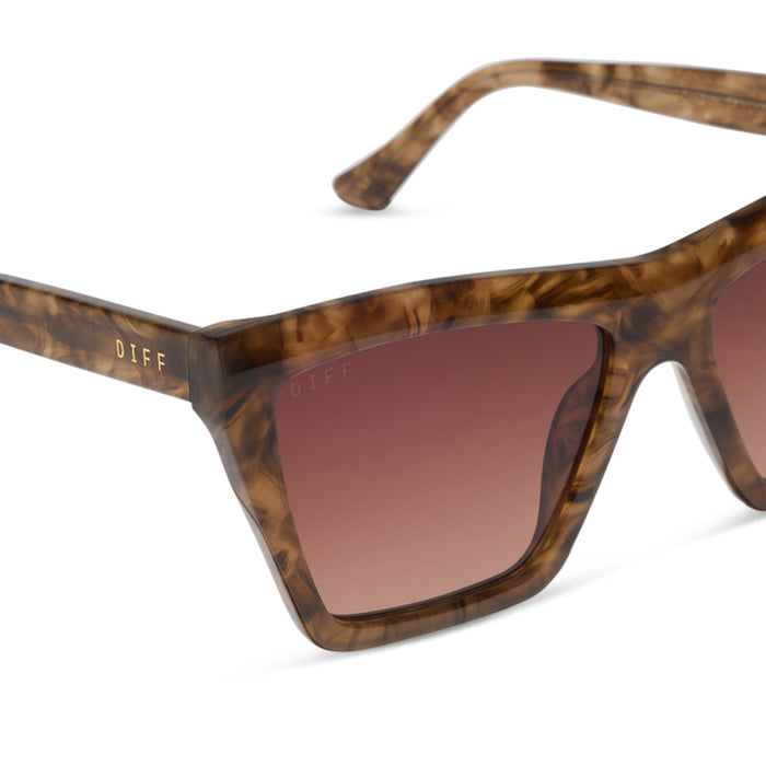 jessie james decker x diff eyewear vivi cateye sunglasses with a black walnut tortoise frame and brown gradient lenses detailed view