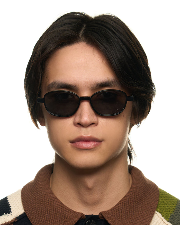 Midnight-Polarized::men Willa Sunglasses rectangle black metal mobile full image