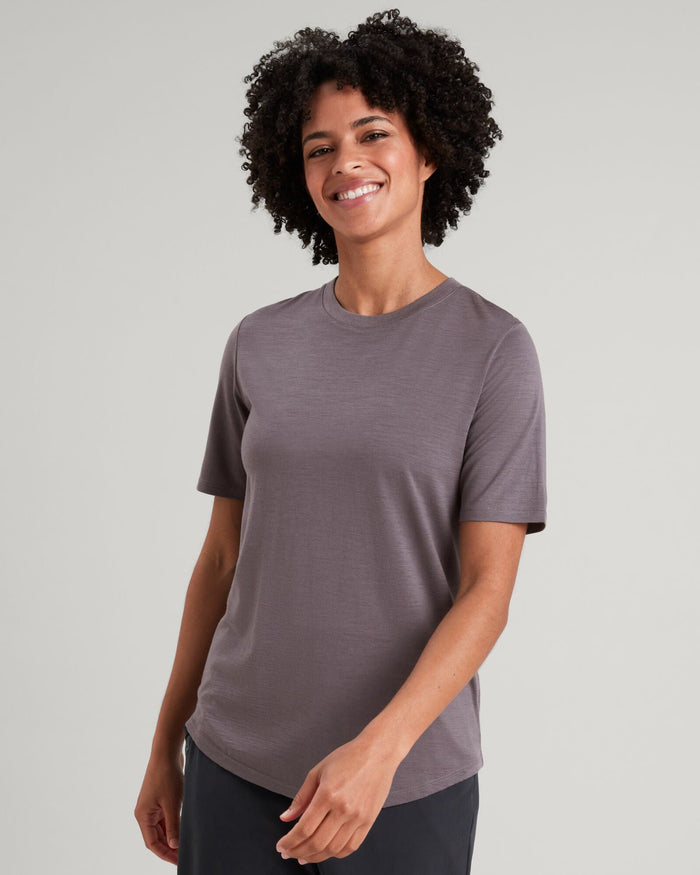 a1230_o52_womens_100_merino_short-sleeve_crew_top_a_1743630165000