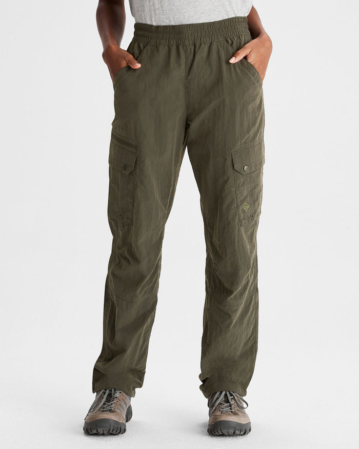 b1000_586_evry_day_womens_cargo_pants_a_1743632360000