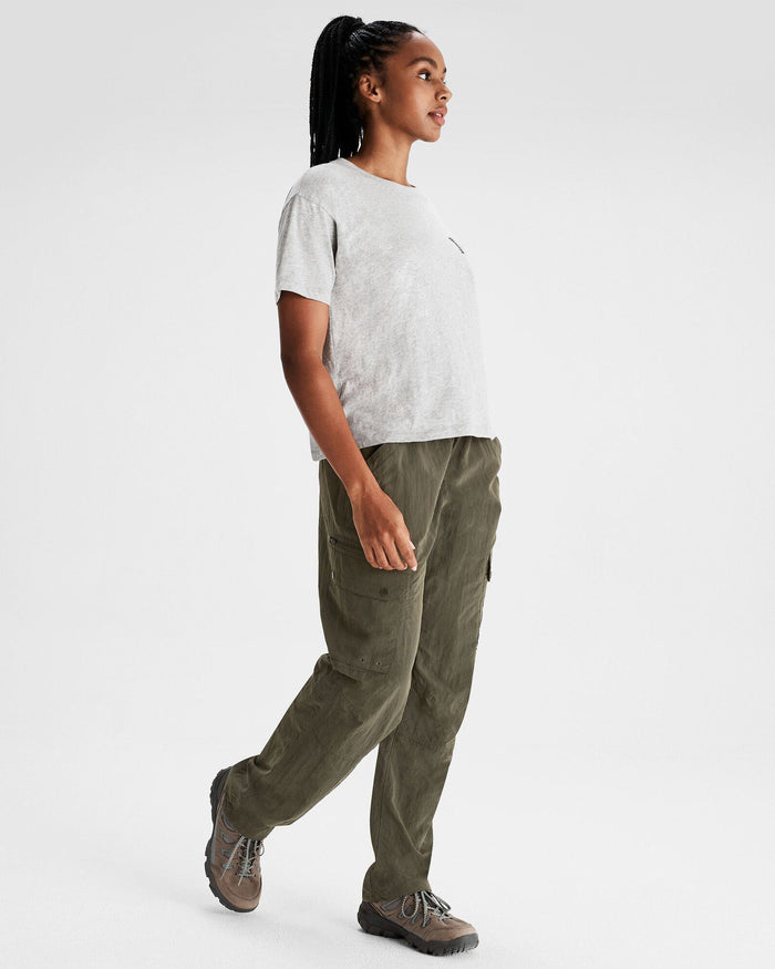 b1000_586_evry_day_womens_cargo_pants_b_1743632361000